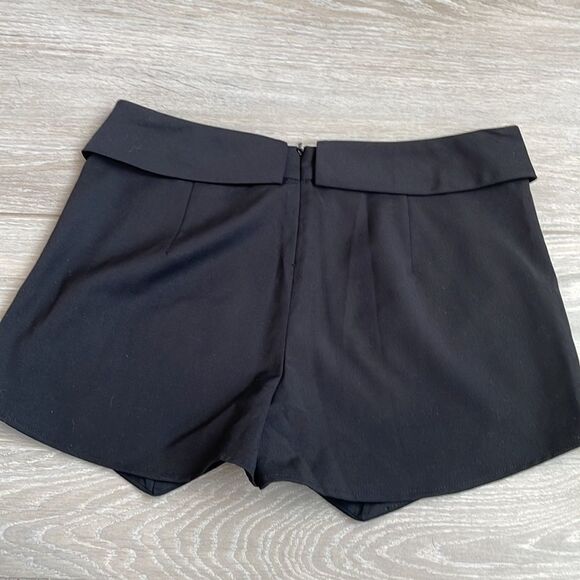 Talula little black skort size 2 - Picture 4 of 6